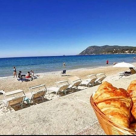 T2 Avec Clim Et Terrasse Vue Mer, Les Sablettes La Seyne-sur-Mer Exterior photo