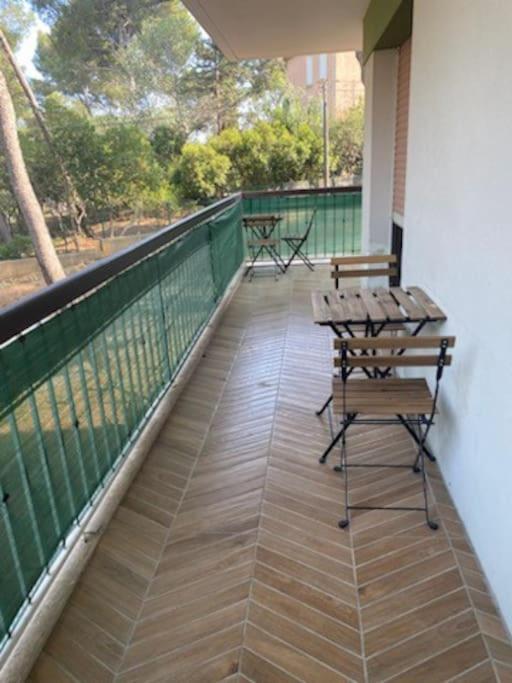 T2 Avec Clim Et Terrasse Vue Mer, Les Sablettes La Seyne-sur-Mer Exterior photo